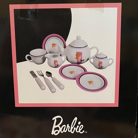 Barbie Porcelain Tea Set in a Black Carry Case~Missing Utensils🍴 - Picture 3 of 7